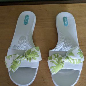 Oka-b White Slide Sandals